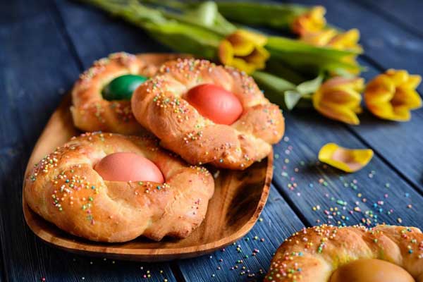 Celebrating Easter Italian Style with Simnel Cake and Sweet Italian Bread